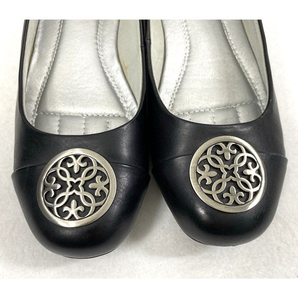 Cloudwalkers Hudson Shoes Womens 9.5 W Black Flats‎ Silver Medallion Comfort - Picture 3 of 12